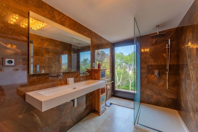 3 soveværelse Villa til salg i Tarifa med swimmingpool - € 1.495.000 (Ref: 8428011)