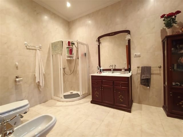 Finca/Casa Rural de 3 habitaciones en Casarabonela en venta - 680.000 € (Ref: 9326813)