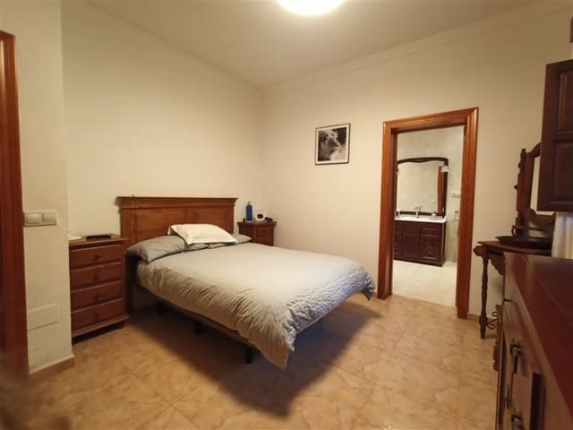 Finca/Casa Rural de 3 habitaciones en Casarabonela en venta - 680.000 € (Ref: 9326813)