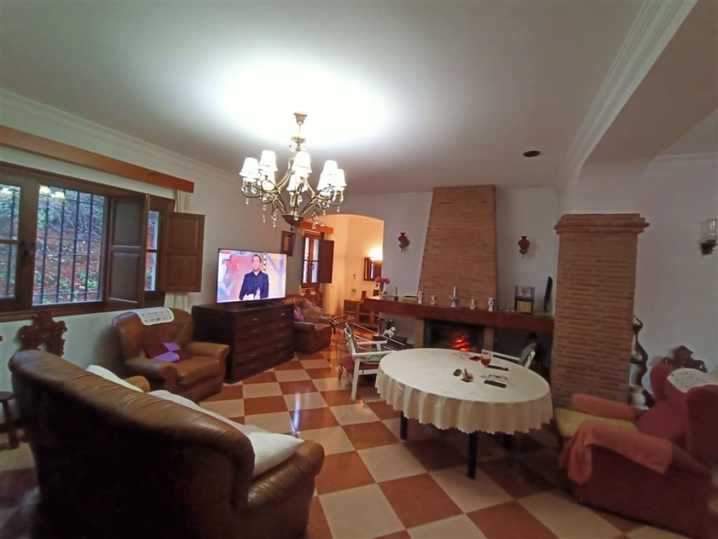 Finca/Casa Rural de 3 habitaciones en Casarabonela en venta - 680.000 € (Ref: 9326813)