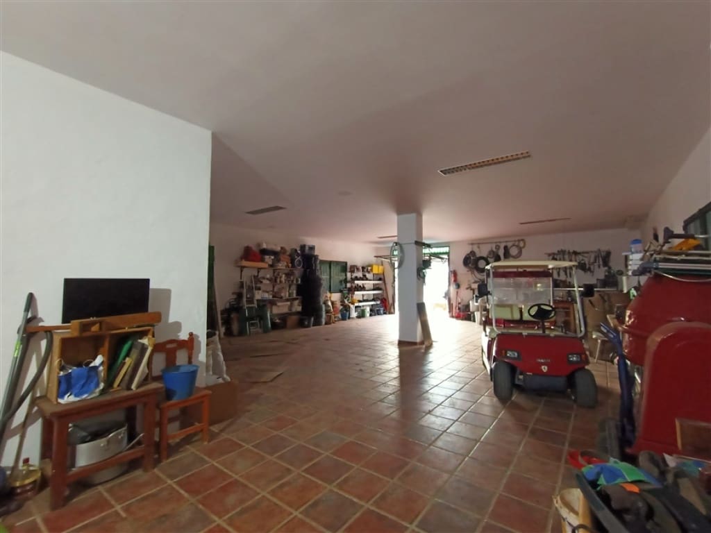 Finca/Casa Rural de 3 habitaciones en Casarabonela en venta - 680.000 € (Ref: 9326813)