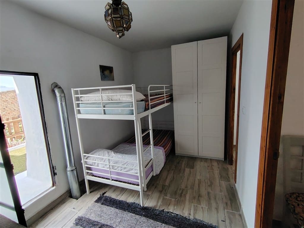 2 makuuhuone Omakotitalo myytävänä paikassa Arriate mukana uima-altaan - 139 500 € (Ref: 9326817)