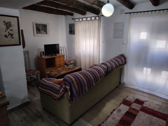 2 makuuhuone Omakotitalo myytävänä paikassa Arriate mukana uima-altaan - 139 500 € (Ref: 9326817)