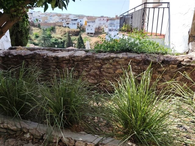 2 makuuhuone Omakotitalo myytävänä paikassa Arriate mukana uima-altaan - 139 500 € (Ref: 9326817)