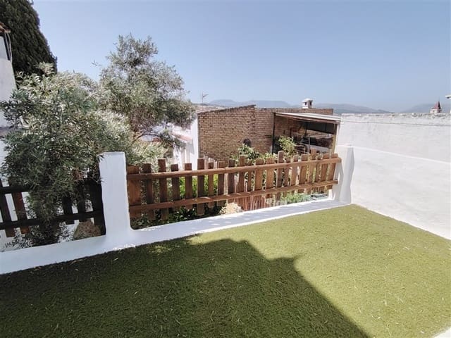 2 makuuhuone Omakotitalo myytävänä paikassa Arriate mukana uima-altaan - 139 500 € (Ref: 9326817)