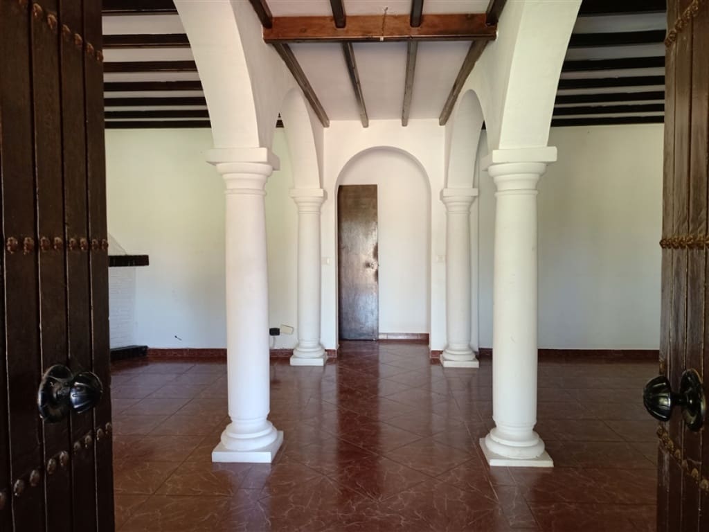 Chalet de 3 habitaciones en Estepona en venta con piscina - 800.000 € (Ref: 9326819)