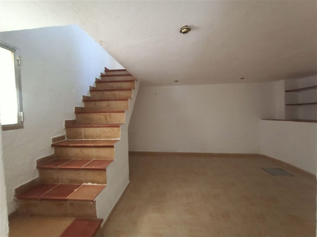 Chalet de 3 habitaciones en Estepona en venta con piscina - 800.000 € (Ref: 9326819)