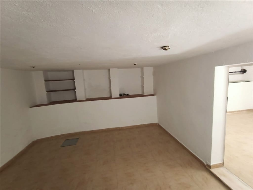 Chalet de 3 habitaciones en Estepona en venta con piscina - 800.000 € (Ref: 9326819)