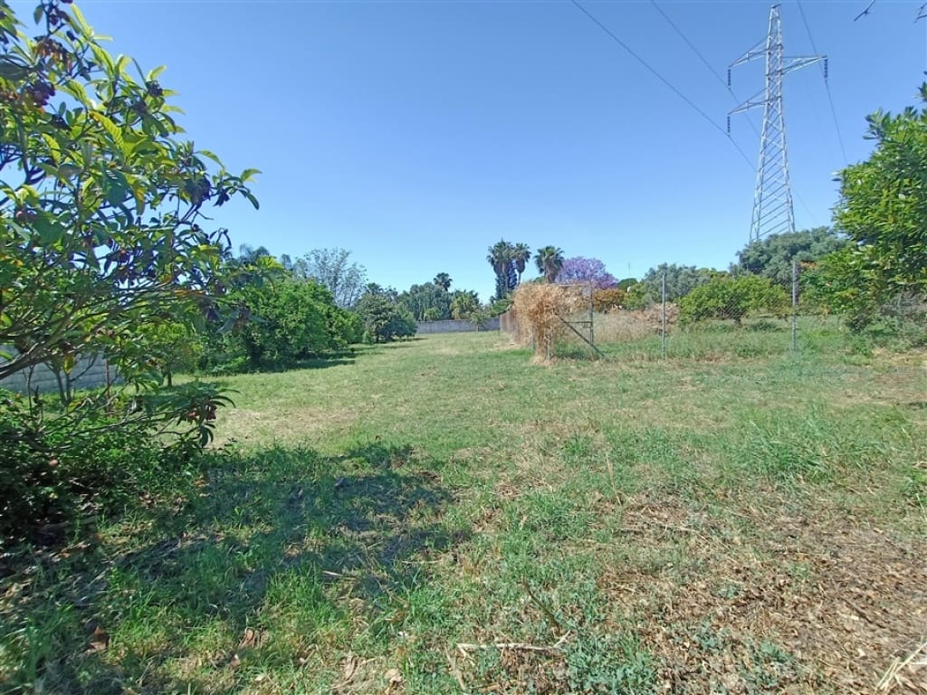 Chalet de 3 habitaciones en Estepona en venta con piscina - 800.000 € (Ref: 9326819)