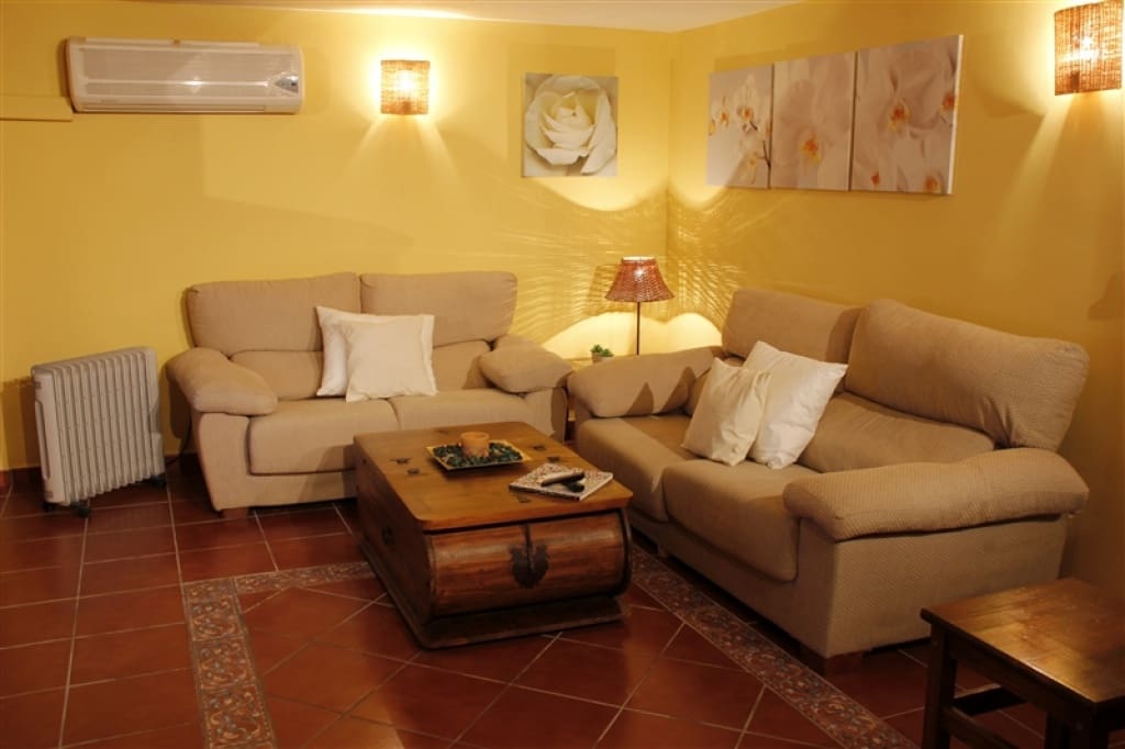 4 makuuhuone Omakotitalo myytävänä paikassa Arriate - 165 000 € (Ref: 9326823)