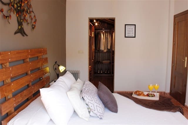 4 makuuhuone Omakotitalo myytävänä paikassa Arriate - 165 000 € (Ref: 9326823)