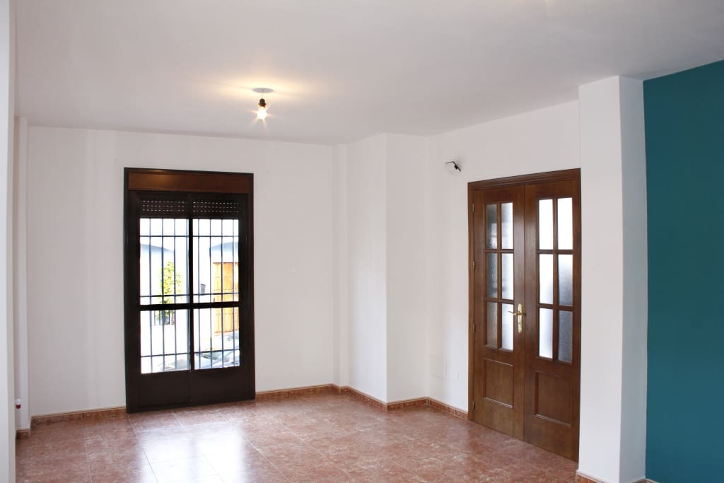 4 makuuhuone Omakotitalo myytävänä paikassa Arriate - 165 000 € (Ref: 9326823)