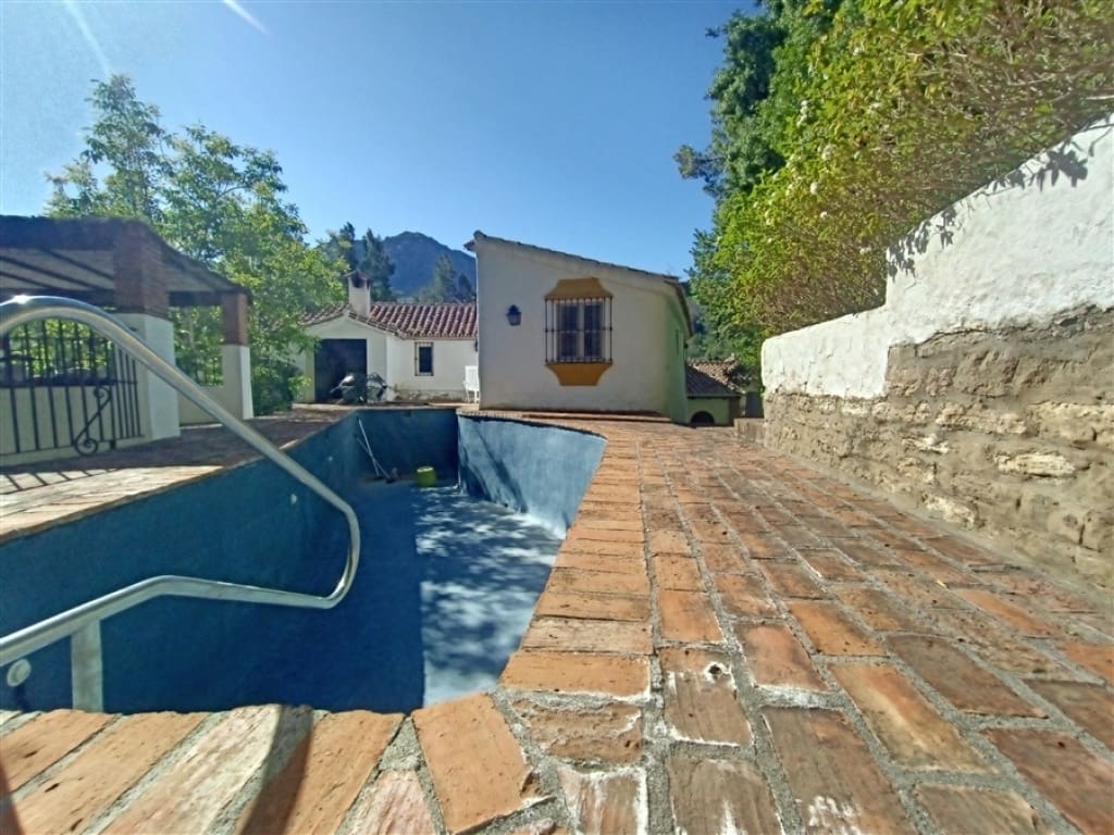 8 sovrum Finca/Hus på landet till salu i Gaucin med pool garage - 2 800 000 € (Ref: 9326828)