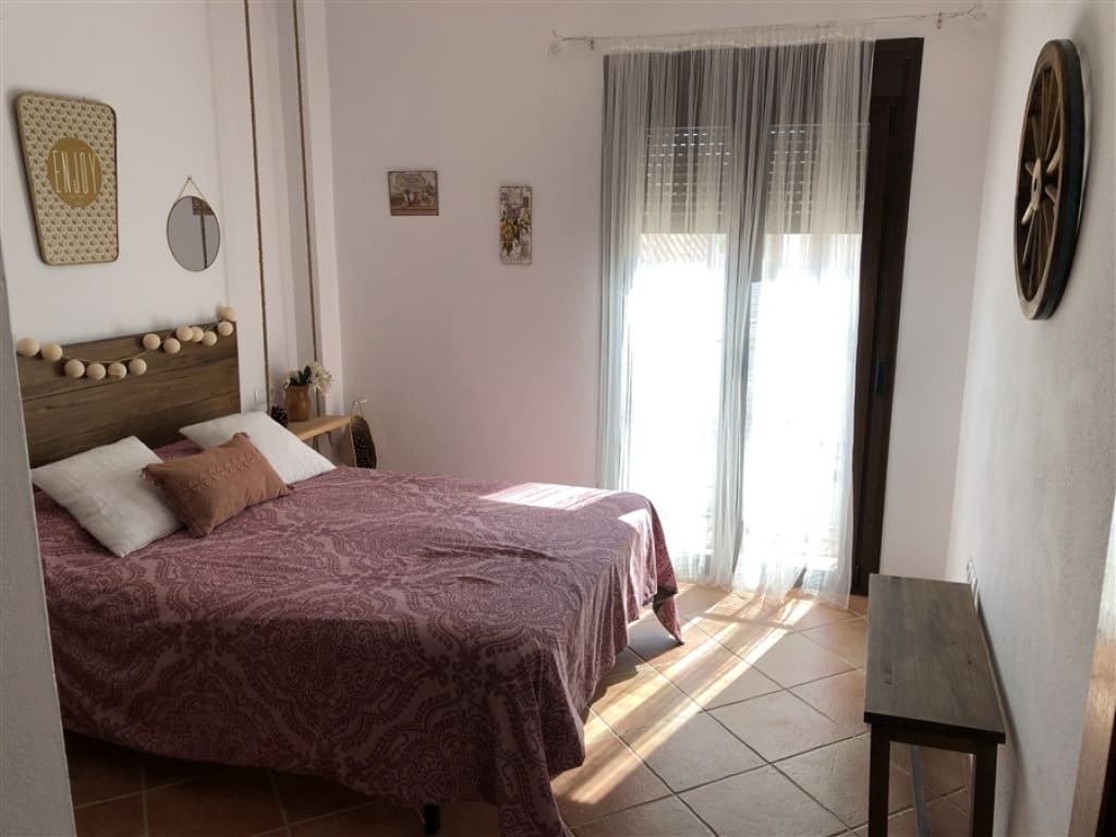 5 slaapkamer Huis te koop in Atajate met garage - € 180.000 (Ref: 9326842)