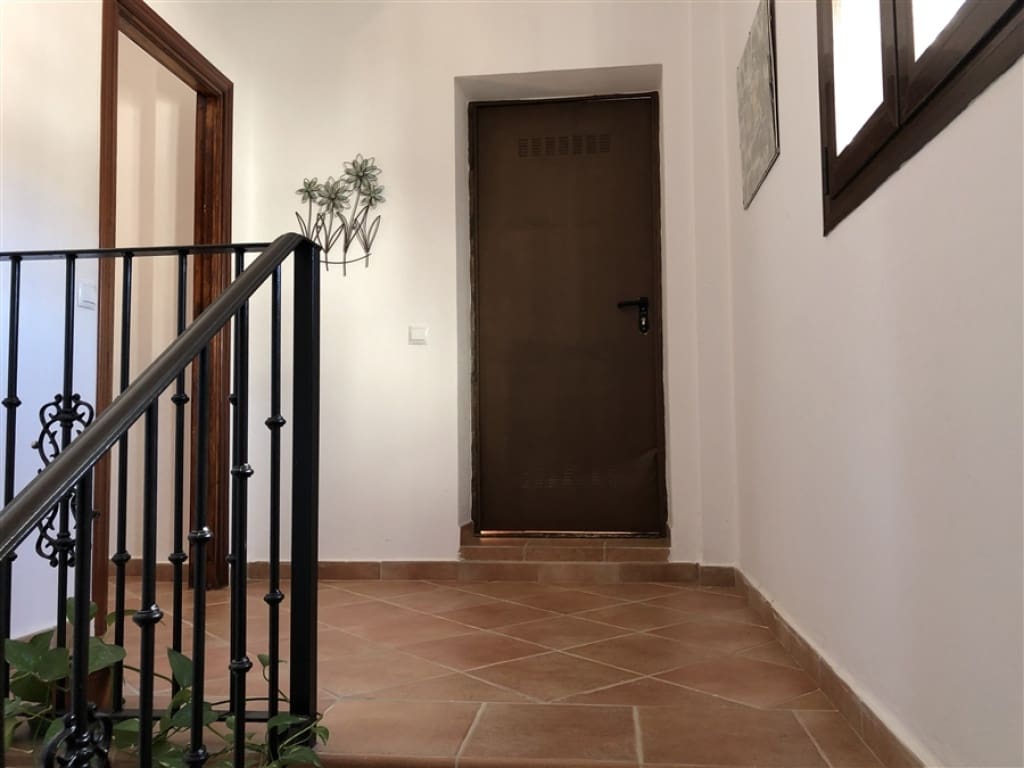 5 slaapkamer Huis te koop in Atajate met garage - € 180.000 (Ref: 9326842)