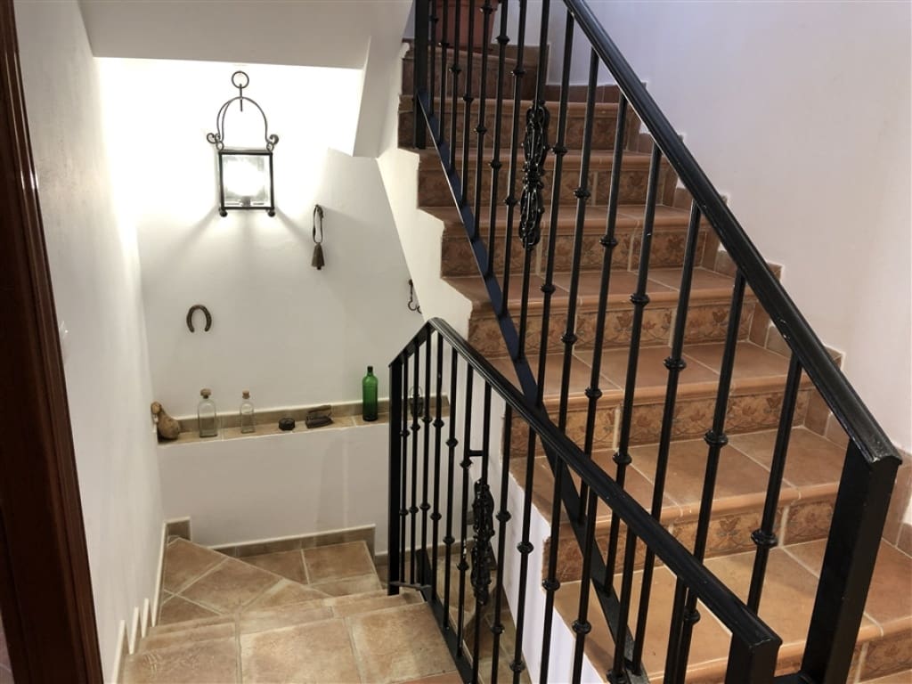 5 slaapkamer Huis te koop in Atajate met garage - € 180.000 (Ref: 9326842)