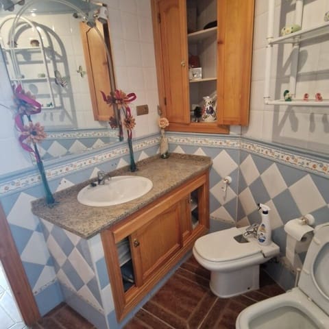 5 Zimmer Haus zu verkaufen in Jubrique mit Garage - 162.000 € (Ref: 9326843)