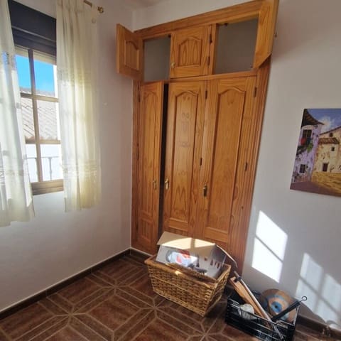 5 Zimmer Haus zu verkaufen in Jubrique mit Garage - 162.000 € (Ref: 9326843)