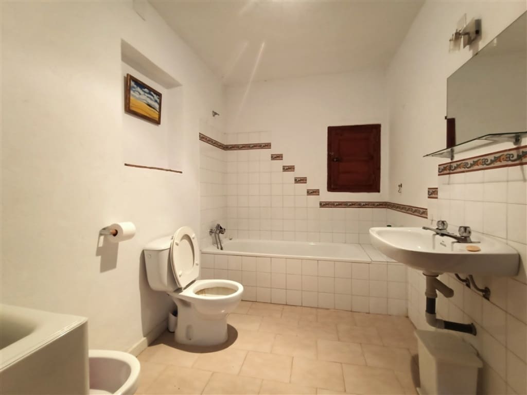 3 soveværelse Finca/Landehus til salg i Algatocin med swimmingpool - € 595.000 (Ref: 9326844)