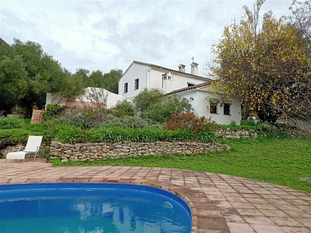 3 soveværelse Finca/Landehus til salg i Algatocin med swimmingpool - € 595.000 (Ref: 9326844)