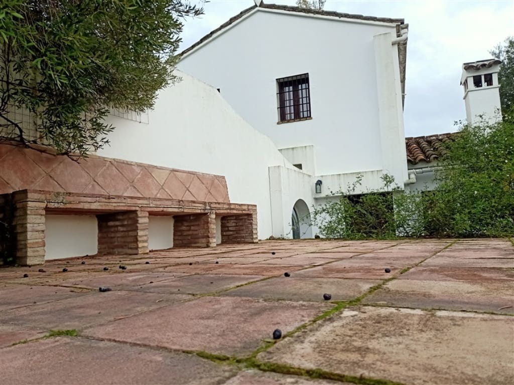 3 soveværelse Finca/Landehus til salg i Algatocin med swimmingpool - € 595.000 (Ref: 9326844)