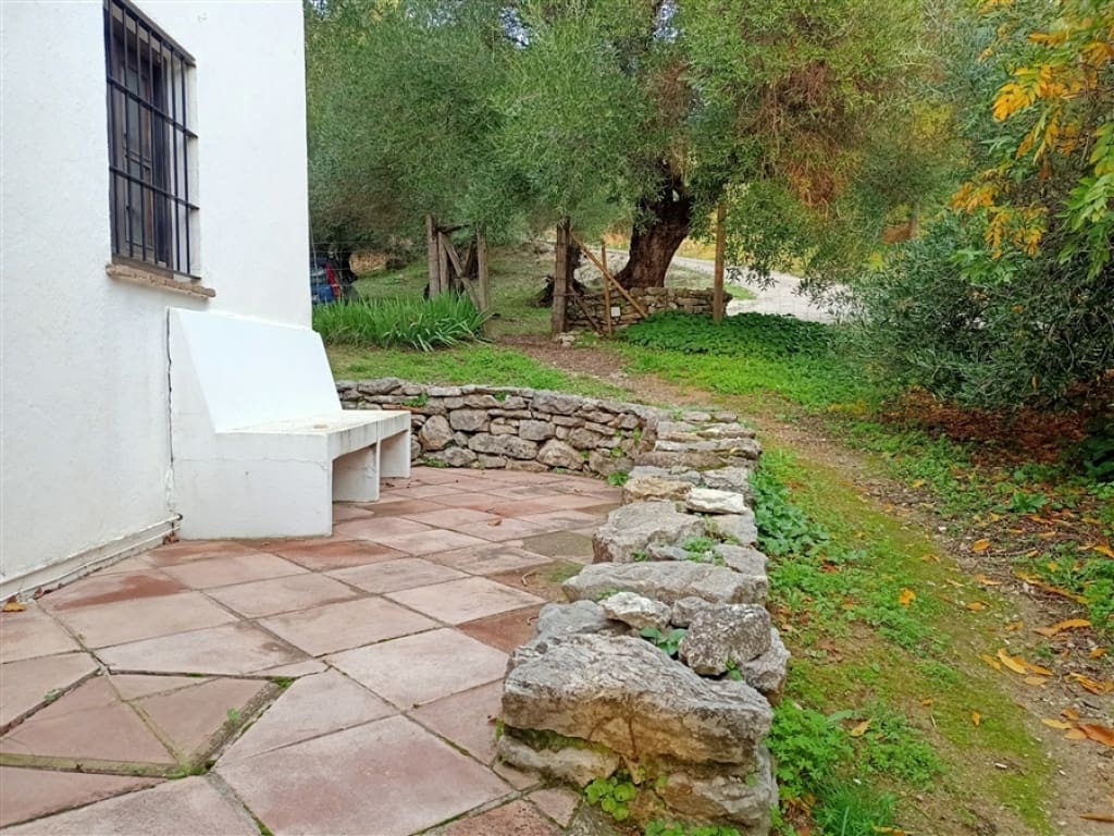 3 soveværelse Finca/Landehus til salg i Algatocin med swimmingpool - € 595.000 (Ref: 9326844)