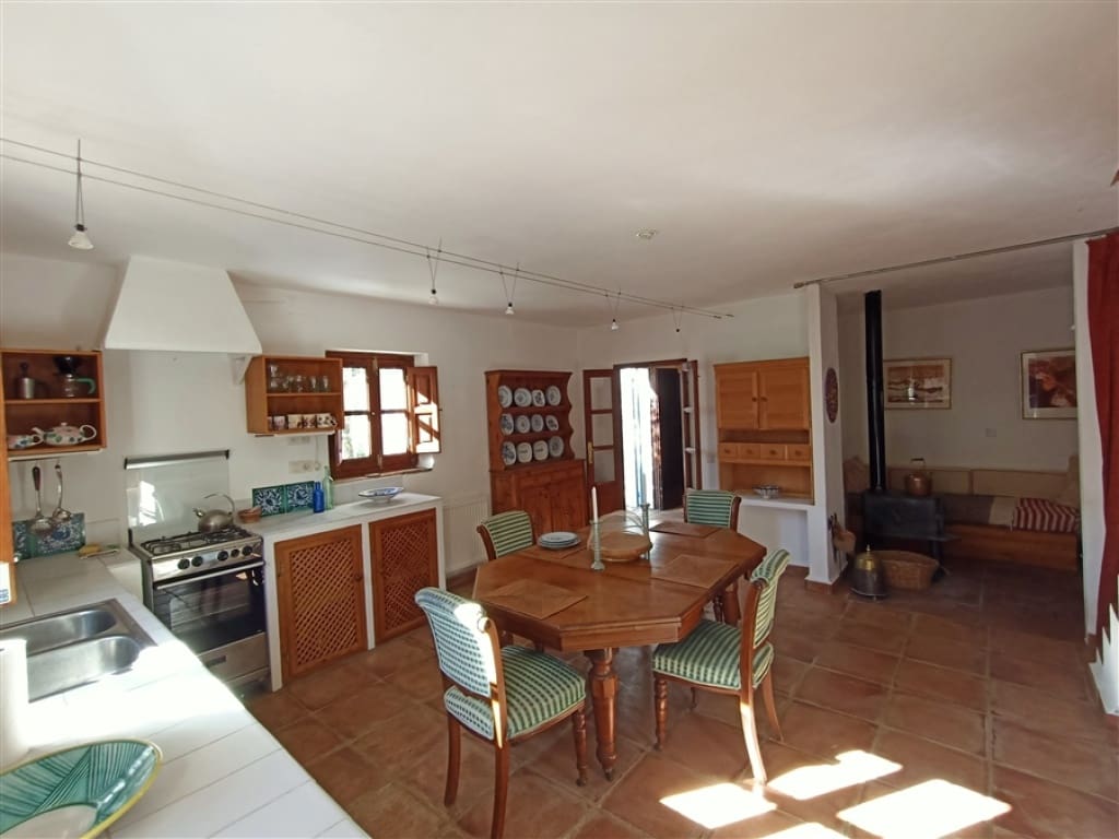 3 soveværelse Finca/Landehus til salg i Algatocin med swimmingpool - € 595.000 (Ref: 9326844)