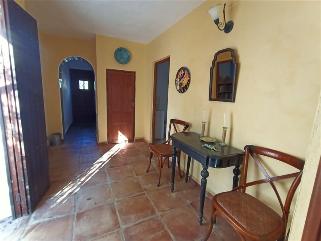 3 soveværelse Finca/Landehus til salg i Algatocin med swimmingpool - € 595.000 (Ref: 9326844)