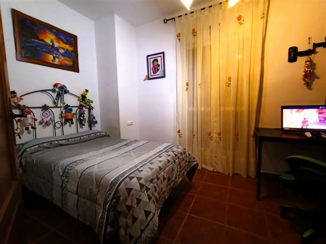 3 chambre Villa/Maison Mitoyenne à vendre à Setenil de las Bodegas avec garage - 124 000 € (Ref: 9326845)