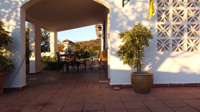 4 slaapkamer Finca/Landhuis te koop in Algatocín met garage - € 300.000 (Ref: 9331069)