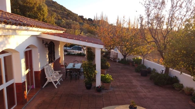 4 slaapkamer Finca/Landhuis te koop in Algatocín met garage - € 300.000 (Ref: 9331069)