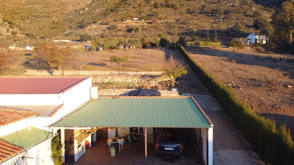 4 soveværelse Finca/Landehus til salg i Algatocin med garage - € 300.000 (Ref: 9331069)