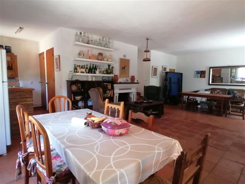 3 soverom Finca/Herregård til salgs i Genalguacil med garasje - € 180 000 (Ref: 9331078)