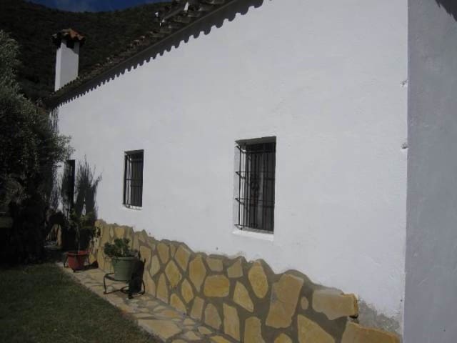 6 slaapkamer Finca/Landhuis te koop in Zahara de la Sierra met zwembad garage - € 480.000 (Ref: 9331082)