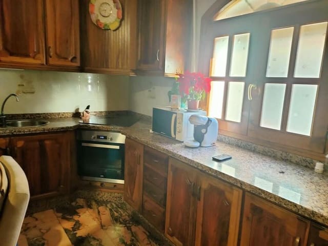 4 soveværelse Byhus til salg i Jubrique - € 250.000 (Ref: 9331091)