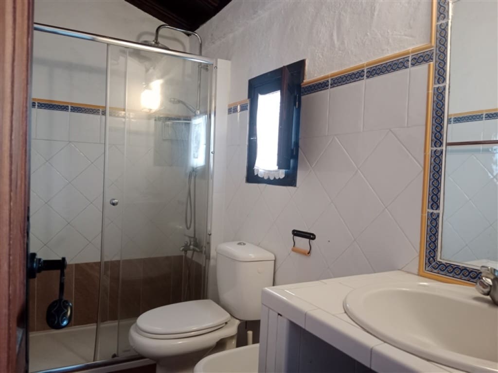 4 soveværelse Finca/Landehus til salg i Jubrique med swimmingpool garage - € 400.000 (Ref: 9331093)