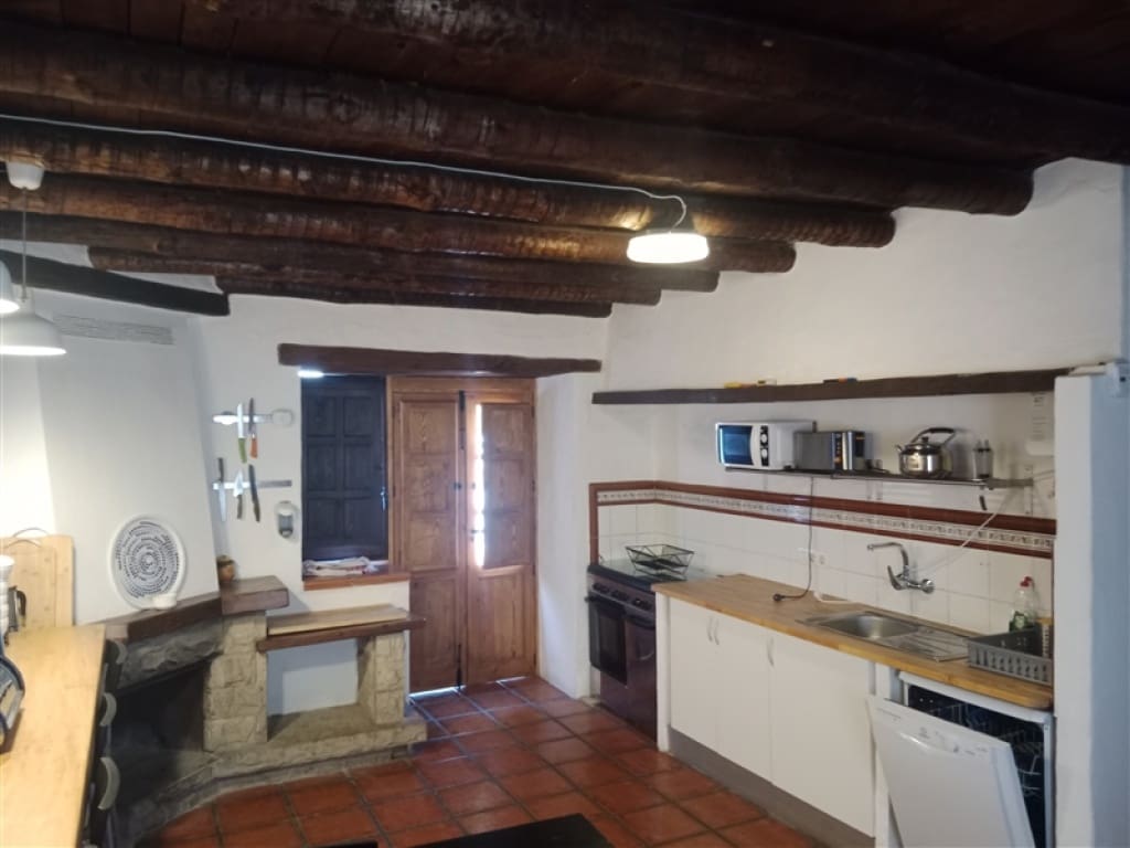 4 soveværelse Finca/Landehus til salg i Jubrique med swimmingpool garage - € 400.000 (Ref: 9331093)