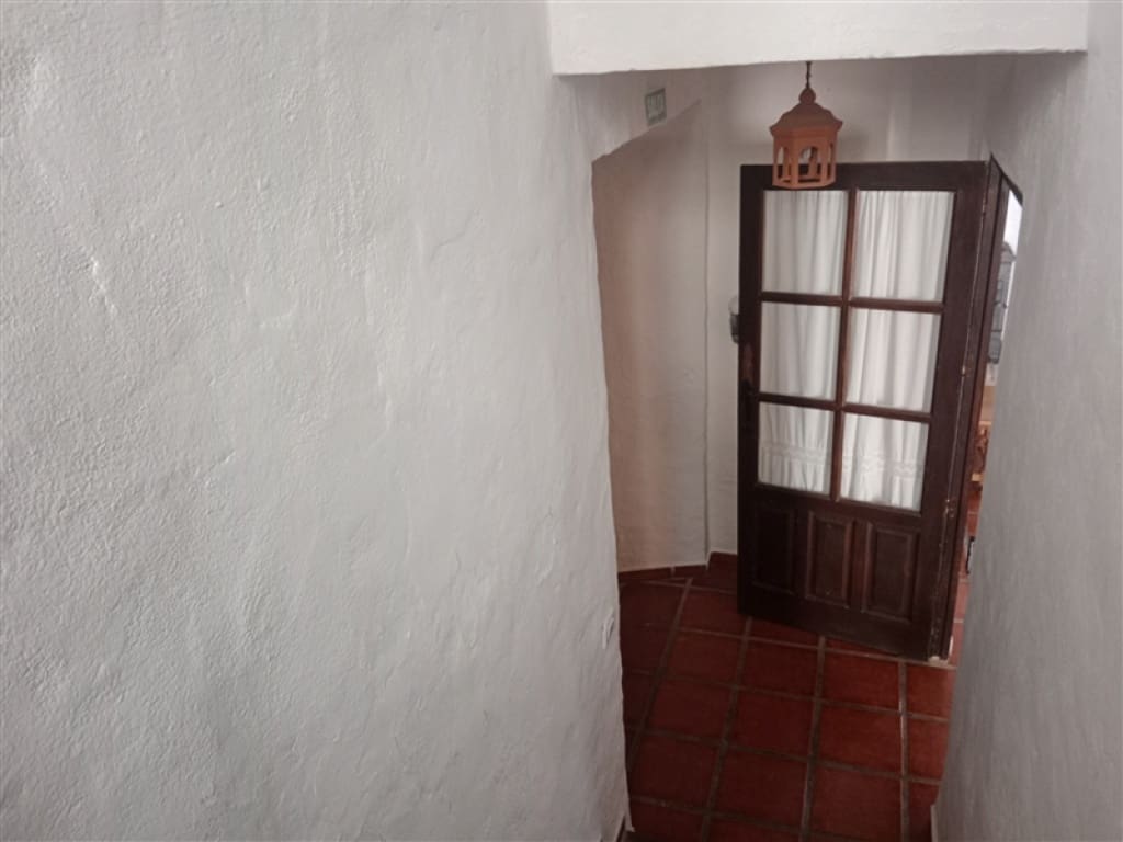 4 soveværelse Finca/Landehus til salg i Jubrique med swimmingpool garage - € 400.000 (Ref: 9331093)