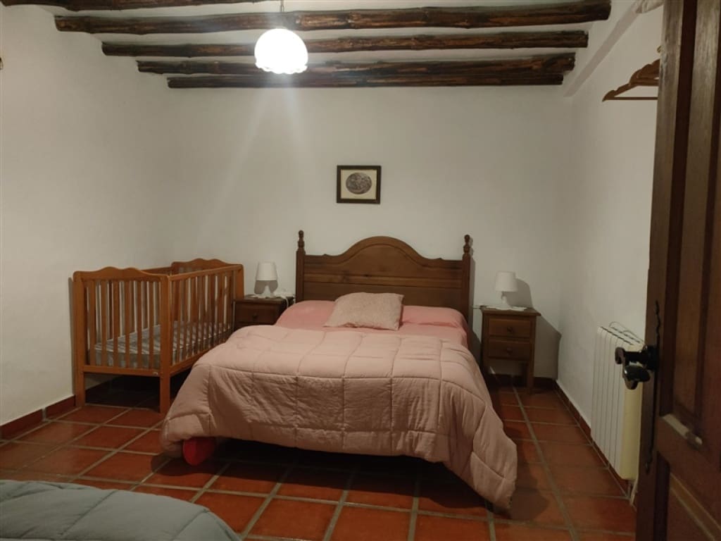 4 soveværelse Finca/Landehus til salg i Jubrique med swimmingpool garage - € 400.000 (Ref: 9331093)