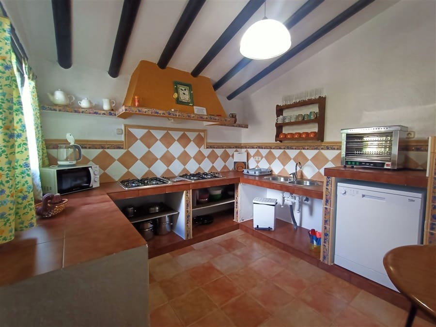 11 soverom Bedrift til salgs i Ronda med svømmebasseng - € 800 000 (Ref: 9385773)