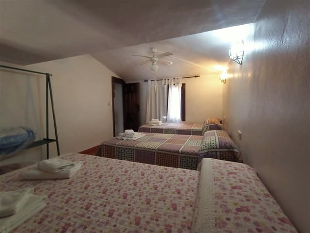 11 soveværelse Virksomhed til salg i Ronda med swimmingpool - € 800.000 (Ref: 9385773)