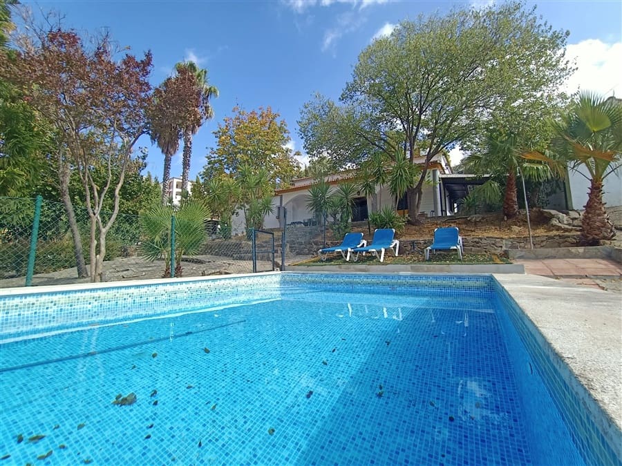 11 soverom Bedrift til salgs i Ronda med svømmebasseng - € 800 000 (Ref: 9385773)