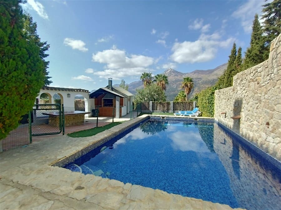 11 soverom Bedrift til salgs i Ronda med svømmebasseng - € 800 000 (Ref: 9385773)