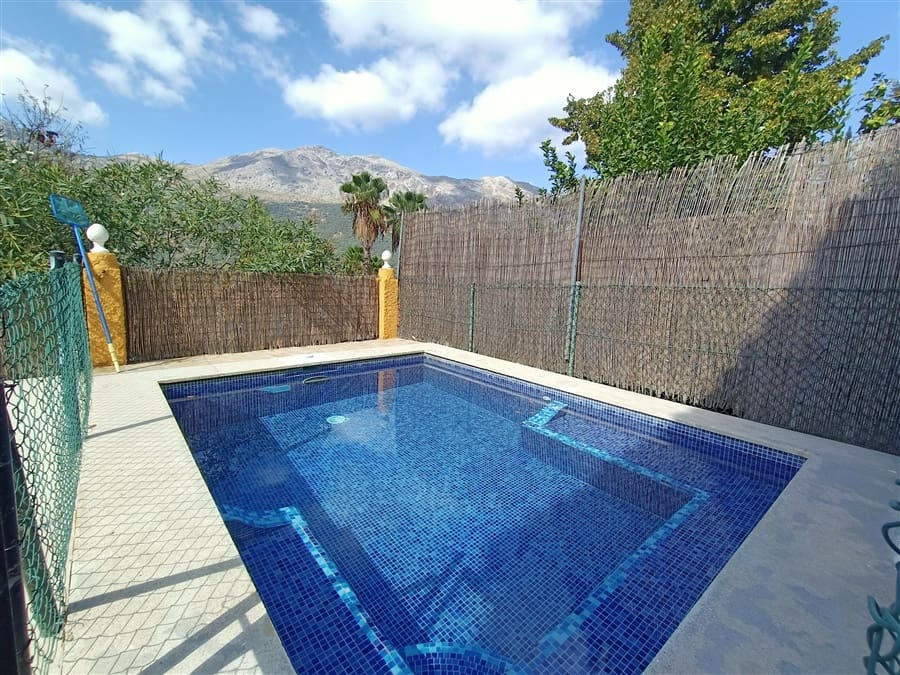 11 soverom Bedrift til salgs i Ronda med svømmebasseng - € 800 000 (Ref: 9385773)