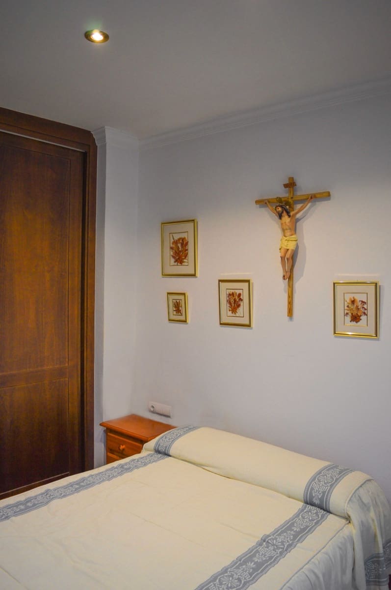 6 bedroom Townhouse for sale in Ronda with pool - € 830,000 (Ref: 9396478)