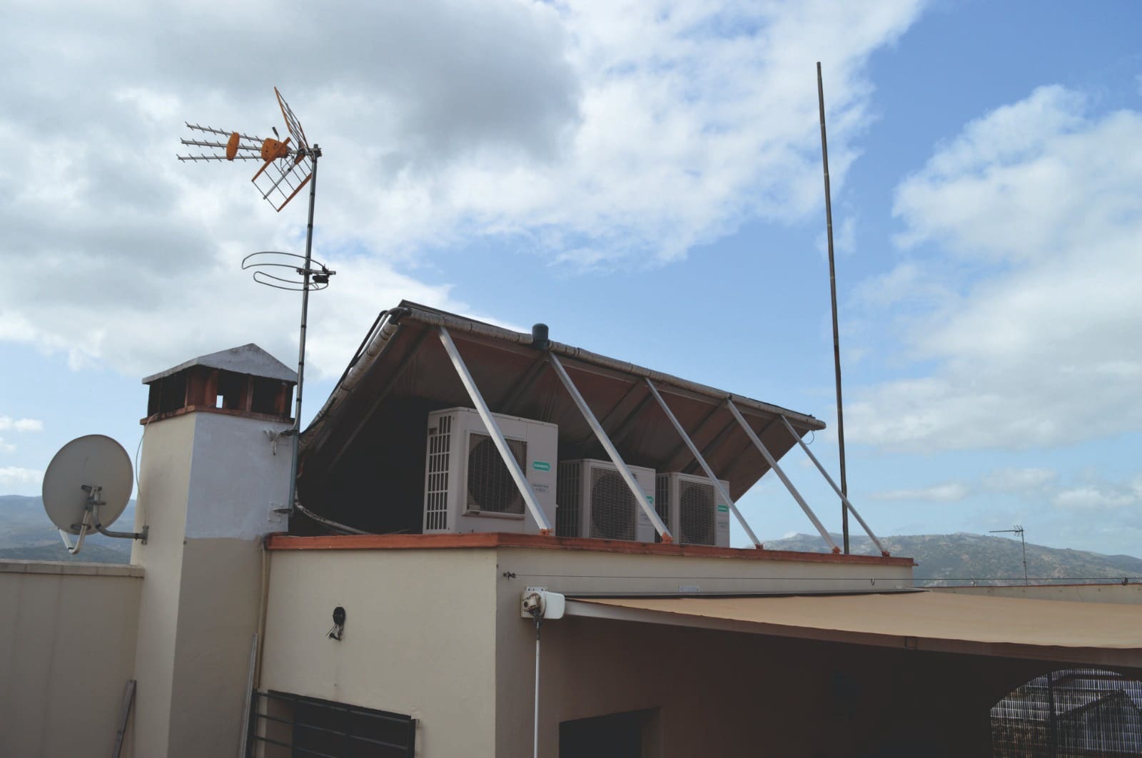 6 bedroom Townhouse for sale in Ronda with pool - € 830,000 (Ref: 9396478)