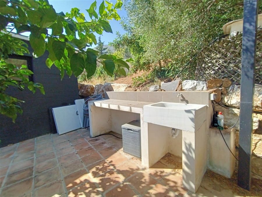 Houten huis te koop in Estepona - € 215.000 (Ref: 9414886)