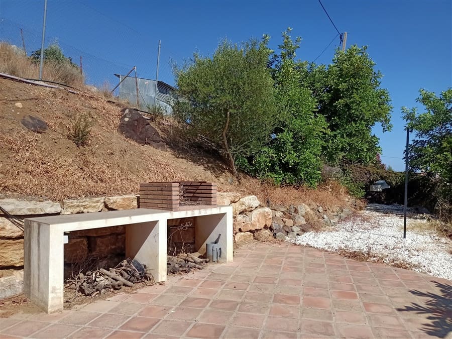 Houten huis te koop in Estepona - € 215.000 (Ref: 9414886)