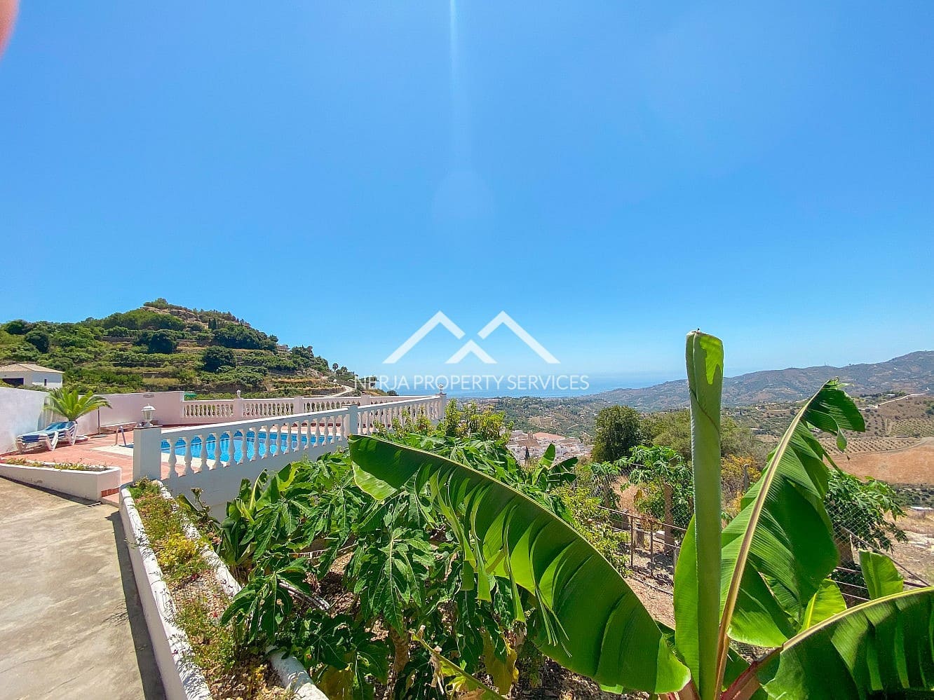 2 slaapkamer Villa te huur in Frigiliana met zwembad garage - € 1.800 (Ref: 10004470)