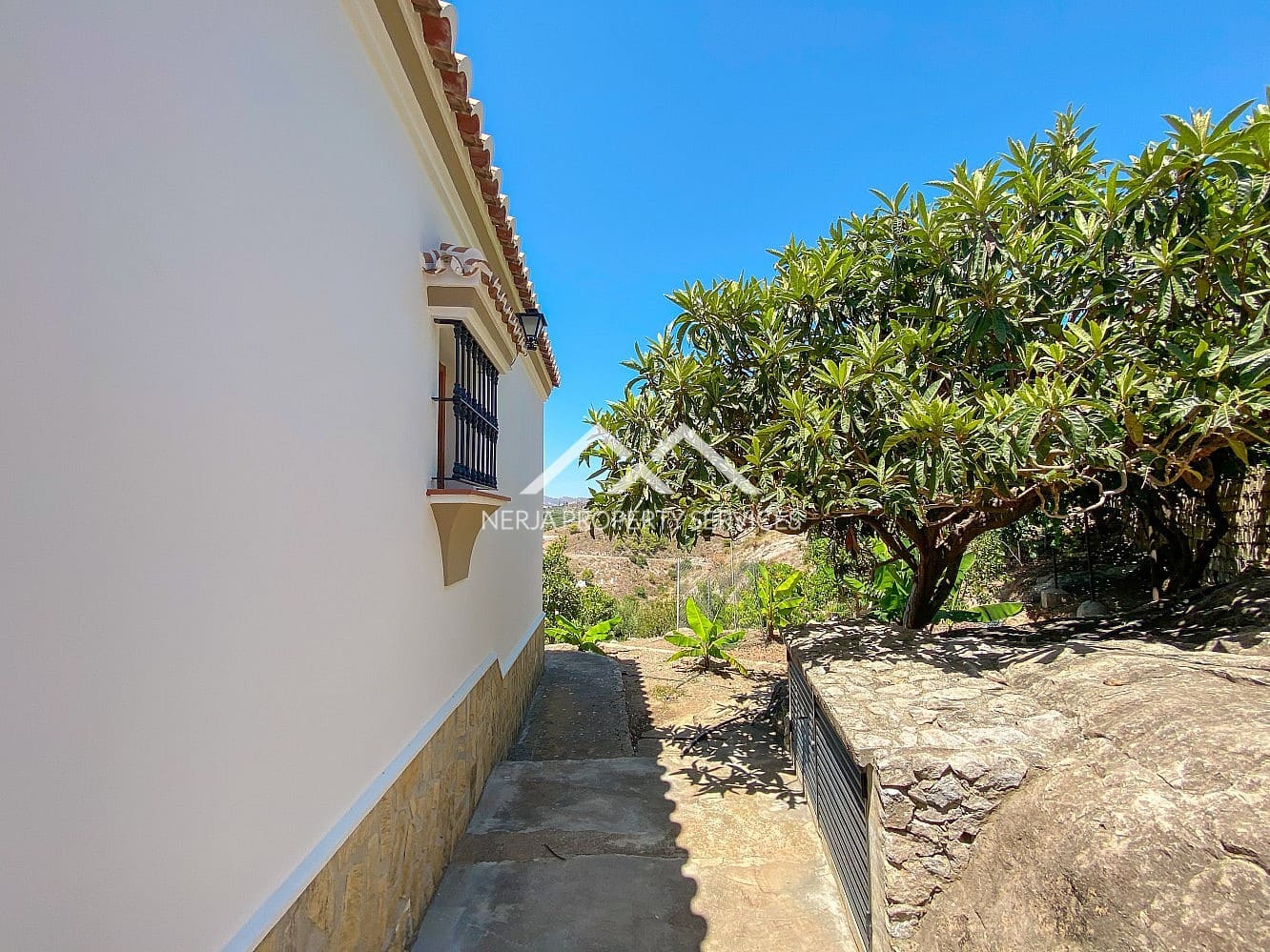 2 slaapkamer Villa te huur in Frigiliana met zwembad garage - € 1.800 (Ref: 10004470)